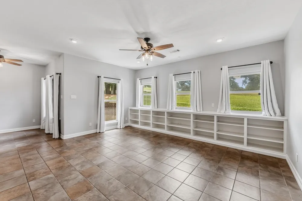 501 Cherry Hills Drive Huntsville, TX 77340