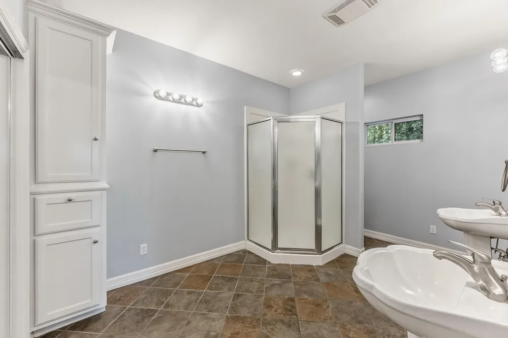 501 Cherry Hills Drive Huntsville, TX 77340