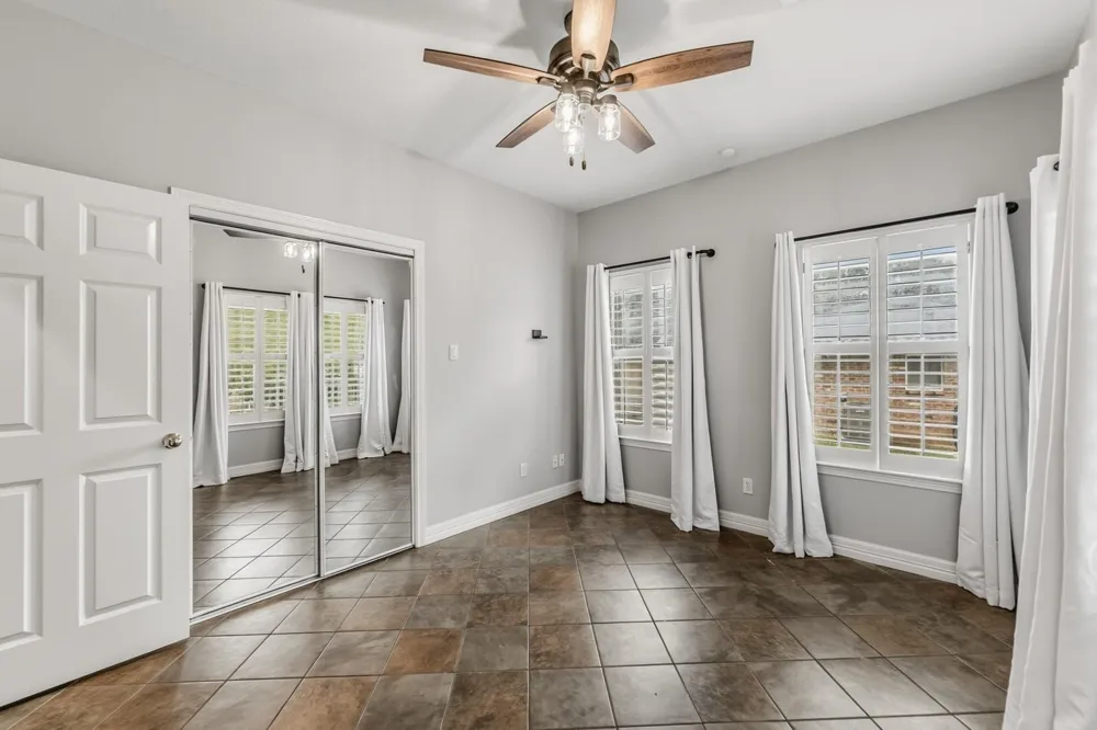 501 Cherry Hills Drive Huntsville, TX 77340