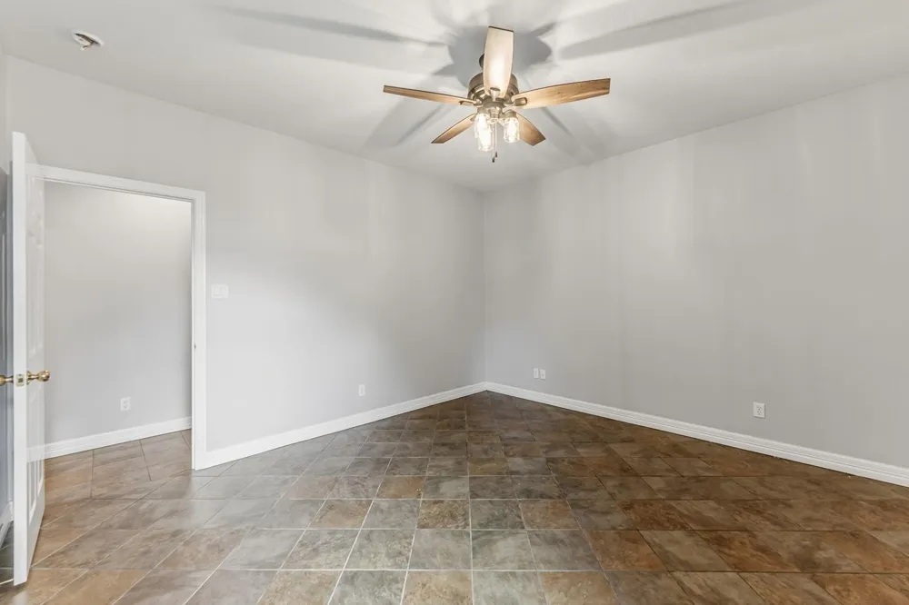 501 Cherry Hills Drive Huntsville, TX 77340