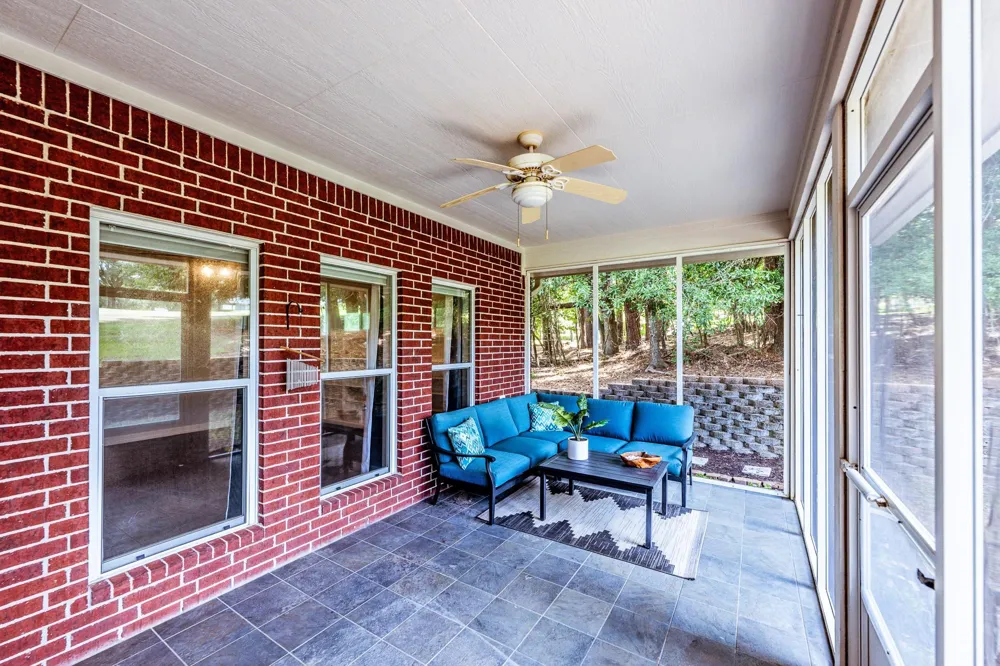 501 Cherry Hills Drive Huntsville, TX 77340