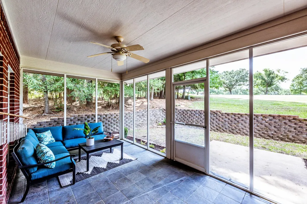 501 Cherry Hills Drive Huntsville, TX 77340