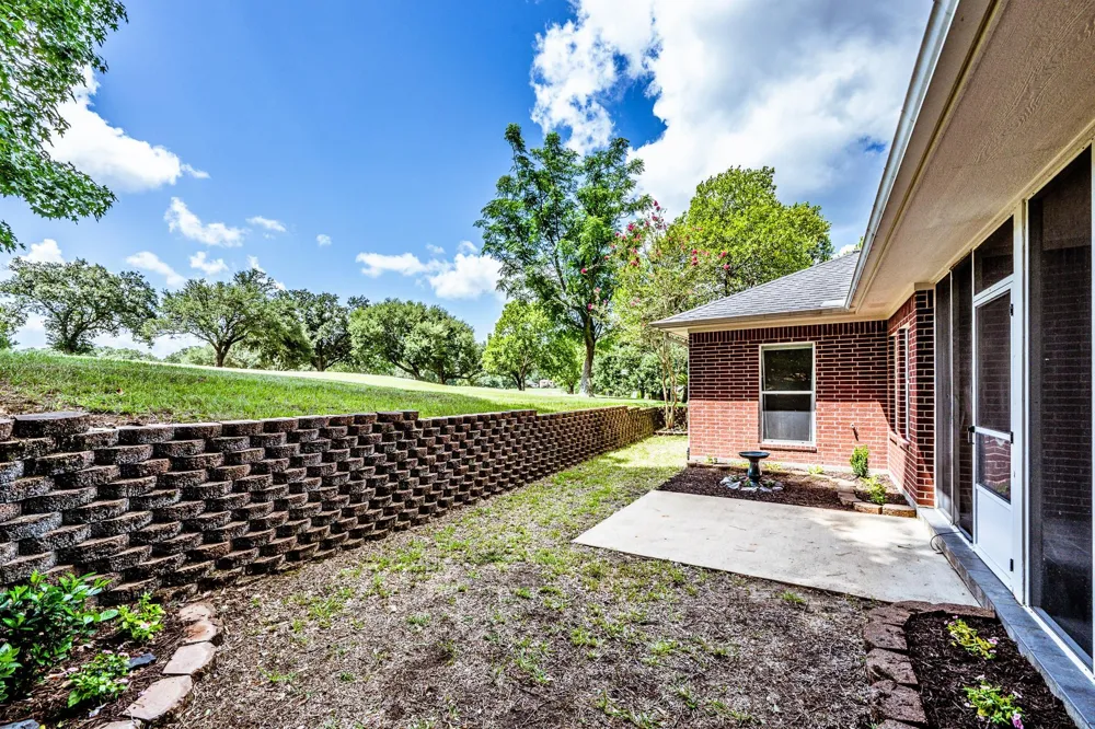 501 Cherry Hills Drive Huntsville, TX 77340