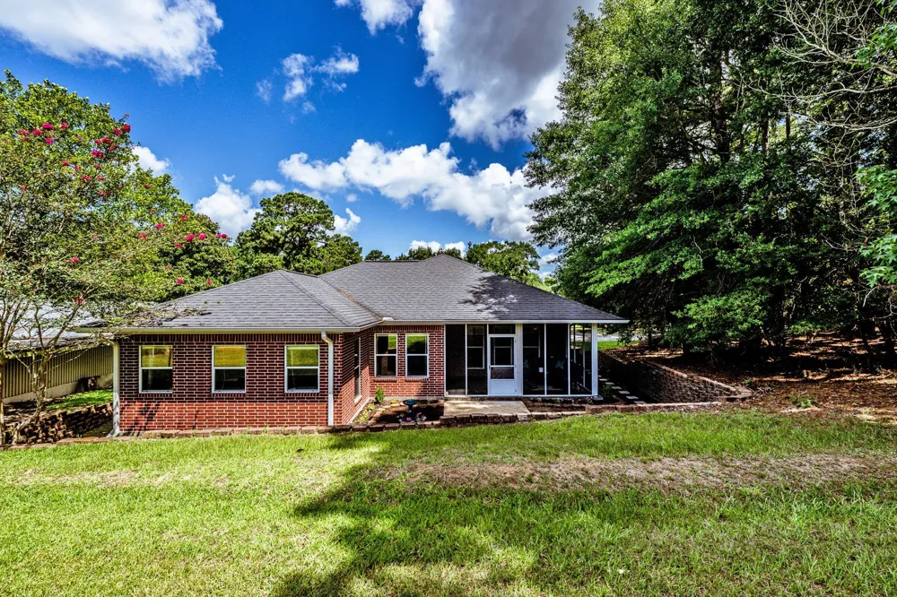 501 Cherry Hills Drive Huntsville, TX 77340