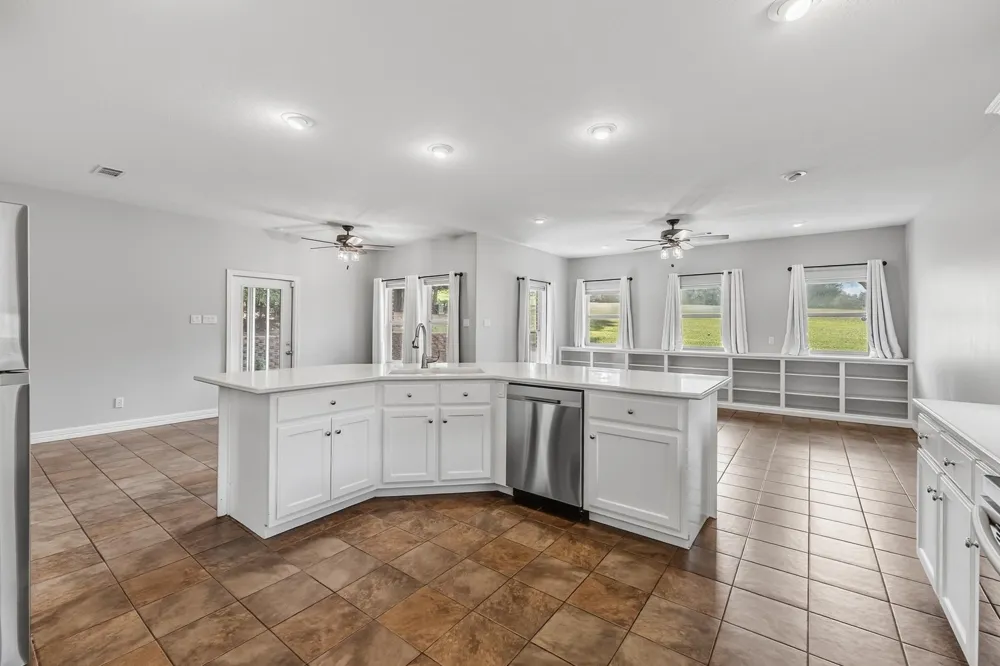 501 Cherry Hills Drive Huntsville, TX 77340