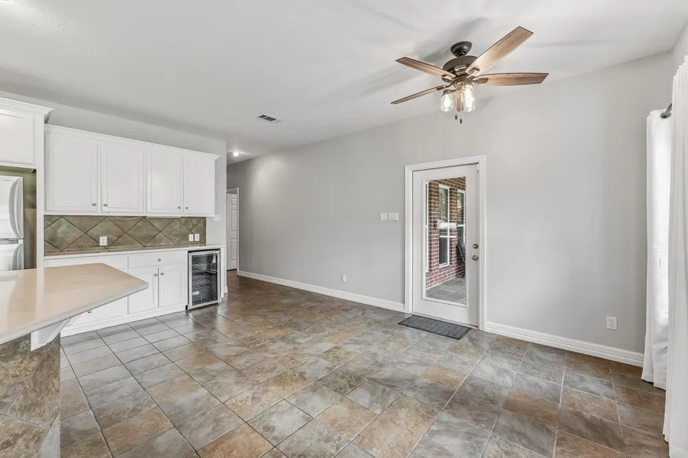 501 Cherry Hills Drive Huntsville, TX 77340