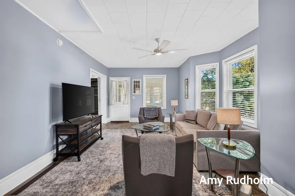 532 Jackson Avenue Grand Haven, MI 49417