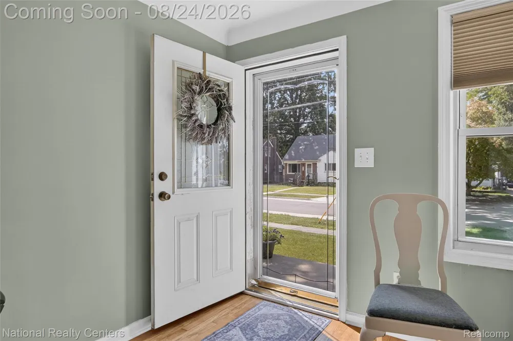 23022 Cleveland Street Dearborn City, MI 48124