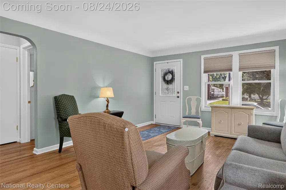 23022 Cleveland Street Dearborn City, MI 48124