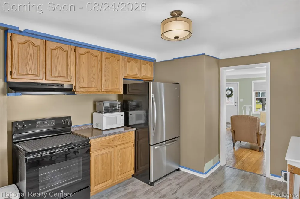 23022 Cleveland Street Dearborn City, MI 48124