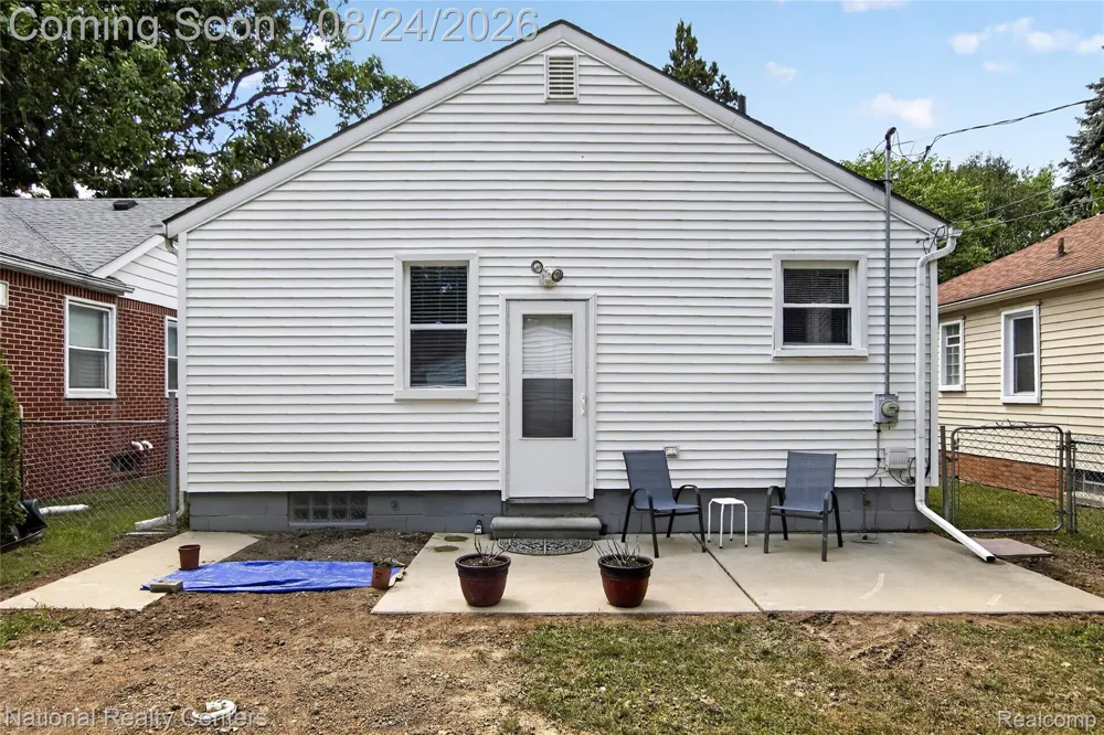 23022 Cleveland Street Dearborn City, MI 48124