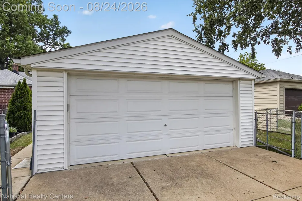 23022 Cleveland Street Dearborn City, MI 48124