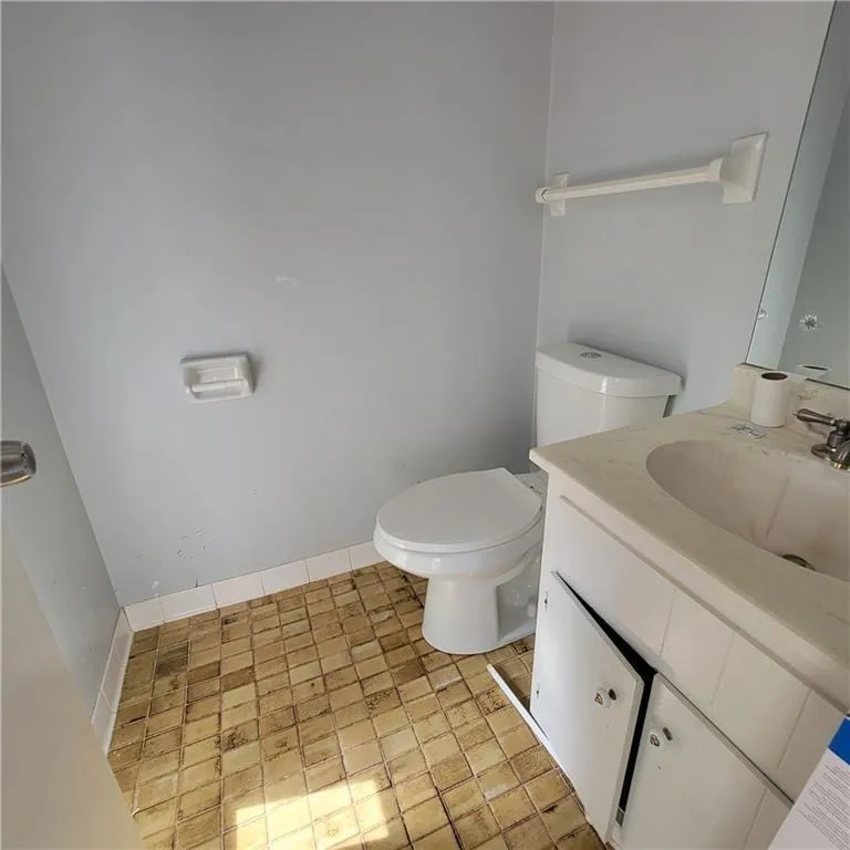 2278 valley Drive Snellville, GA 30078