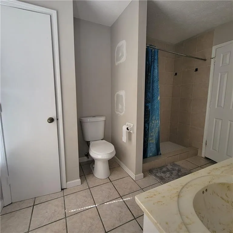 2278 valley Drive Snellville, GA 30078