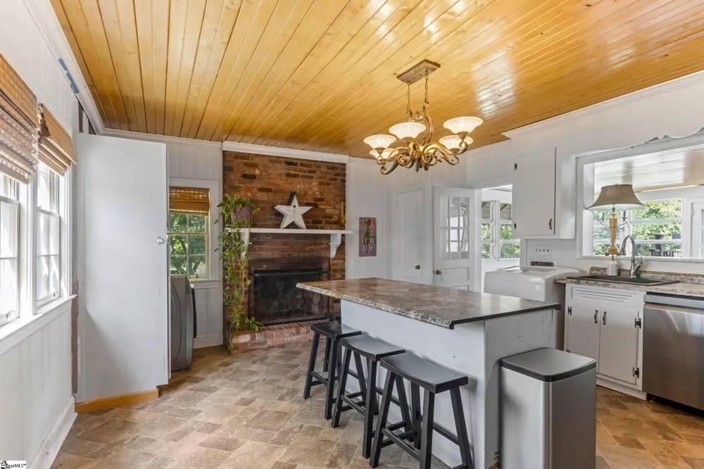 631 Piedmont Golf Course Road Piedmont, SC 29673