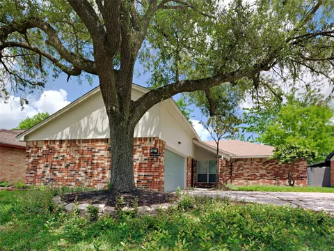 15227 Dunstable Lane