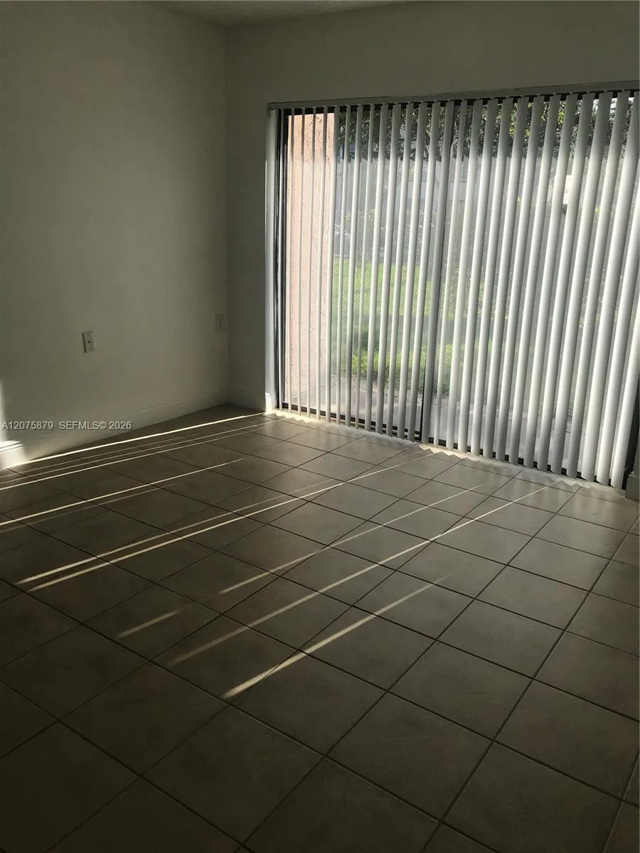 7095 NW 179th St #112 Hialeah, FL 33015