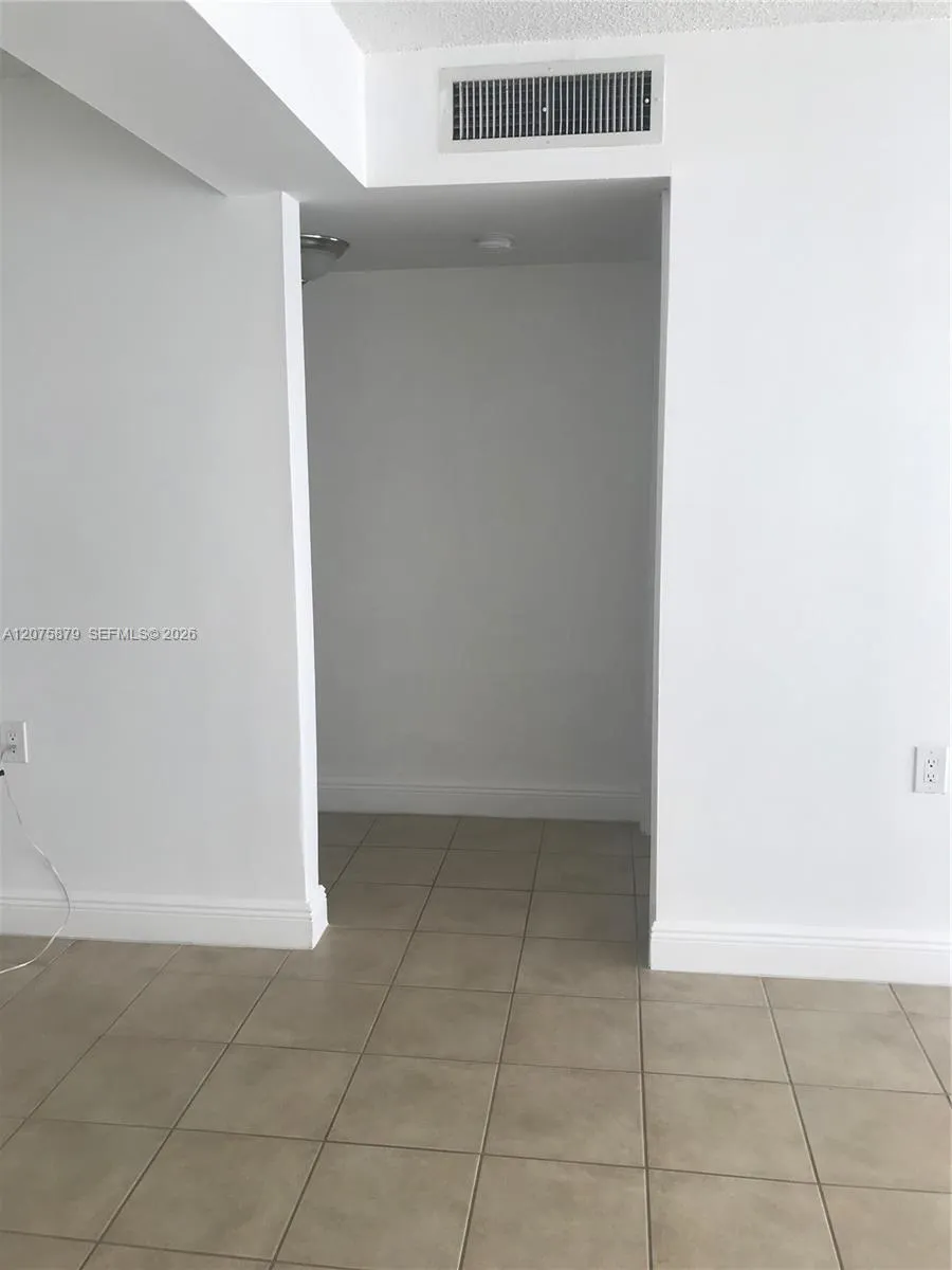 7095 NW 179th St #112 Hialeah, FL 33015