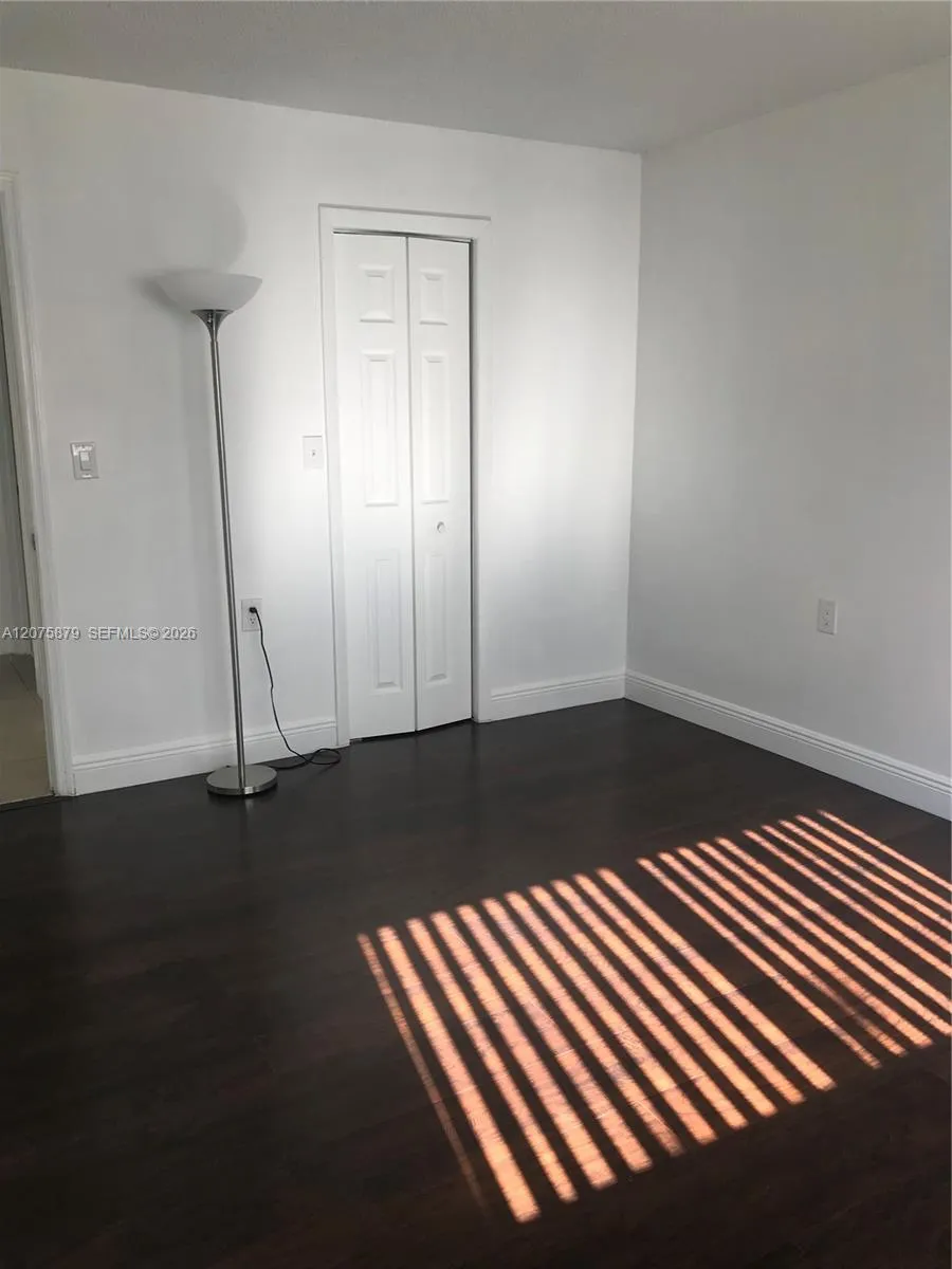 7095 NW 179th St #112 Hialeah, FL 33015