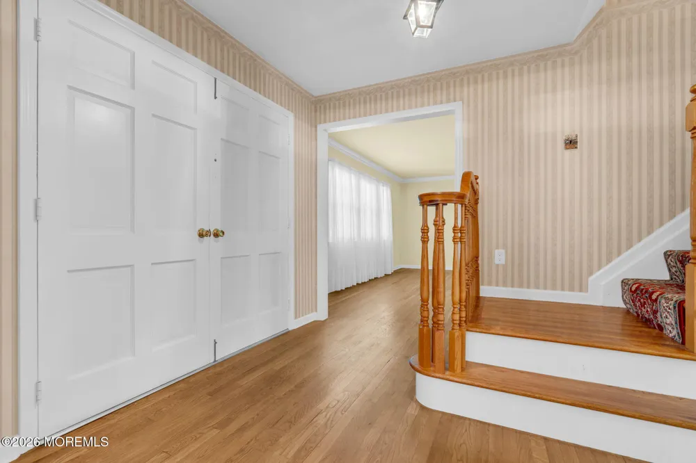 29 Meadowbrook Drive Howell, NJ 07731