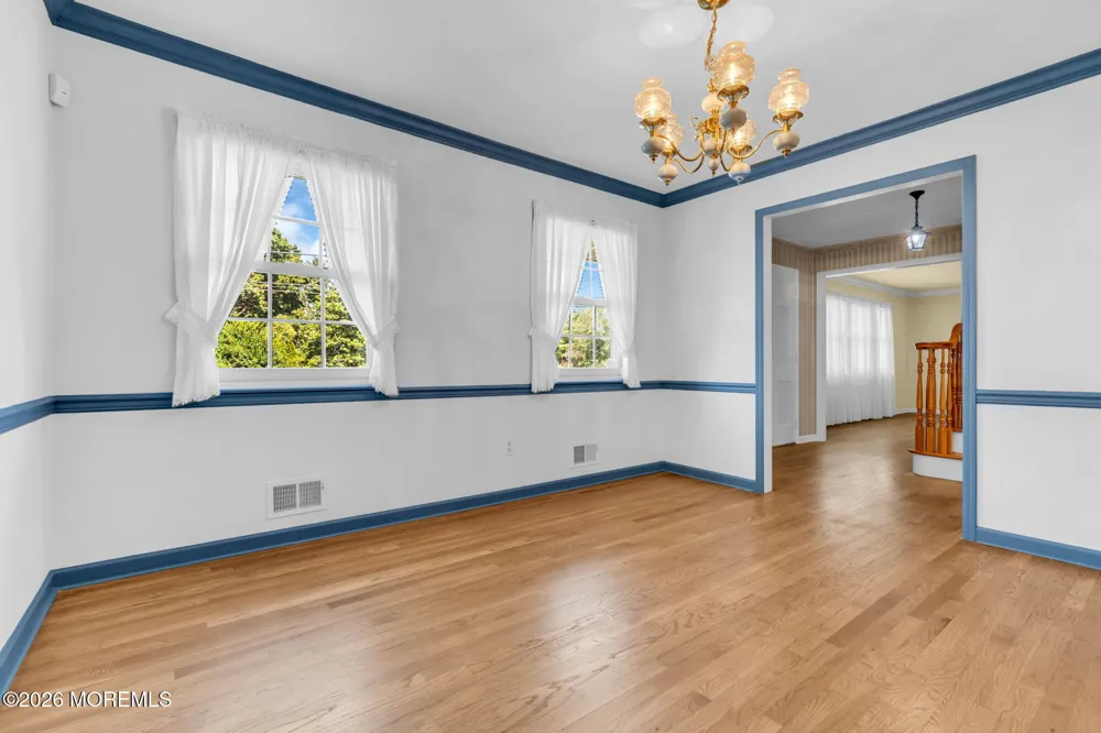29 Meadowbrook Drive Howell, NJ 07731