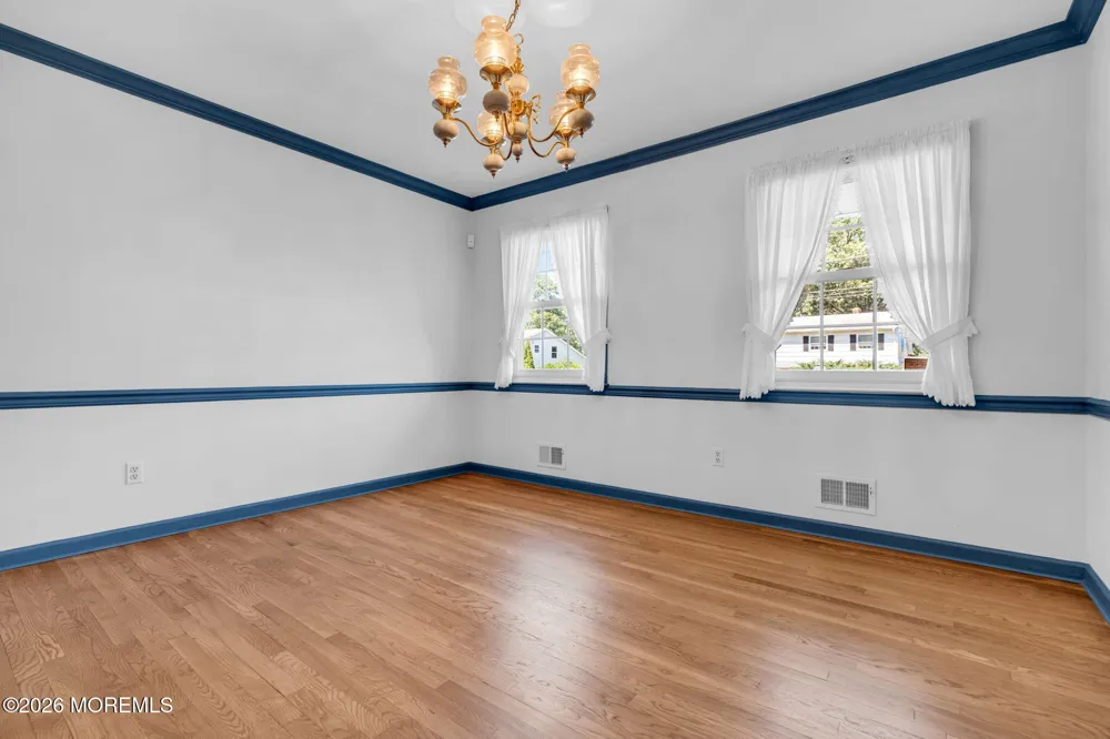29 Meadowbrook Drive Howell, NJ 07731