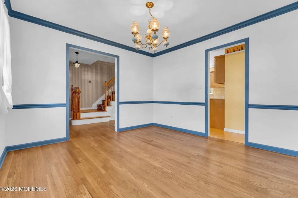29 Meadowbrook Drive Howell, NJ 07731