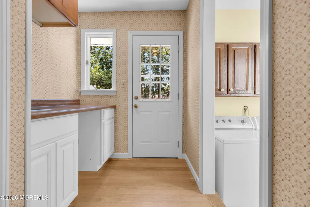 29 Meadowbrook Drive Howell, NJ 07731