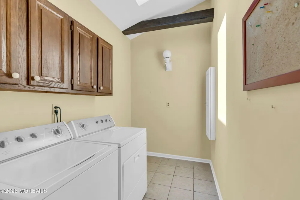 29 Meadowbrook Drive Howell, NJ 07731