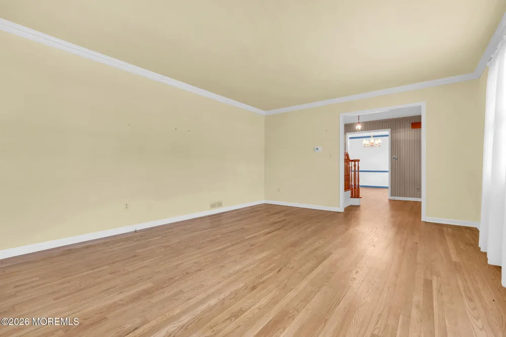 29 Meadowbrook Drive Howell, NJ 07731