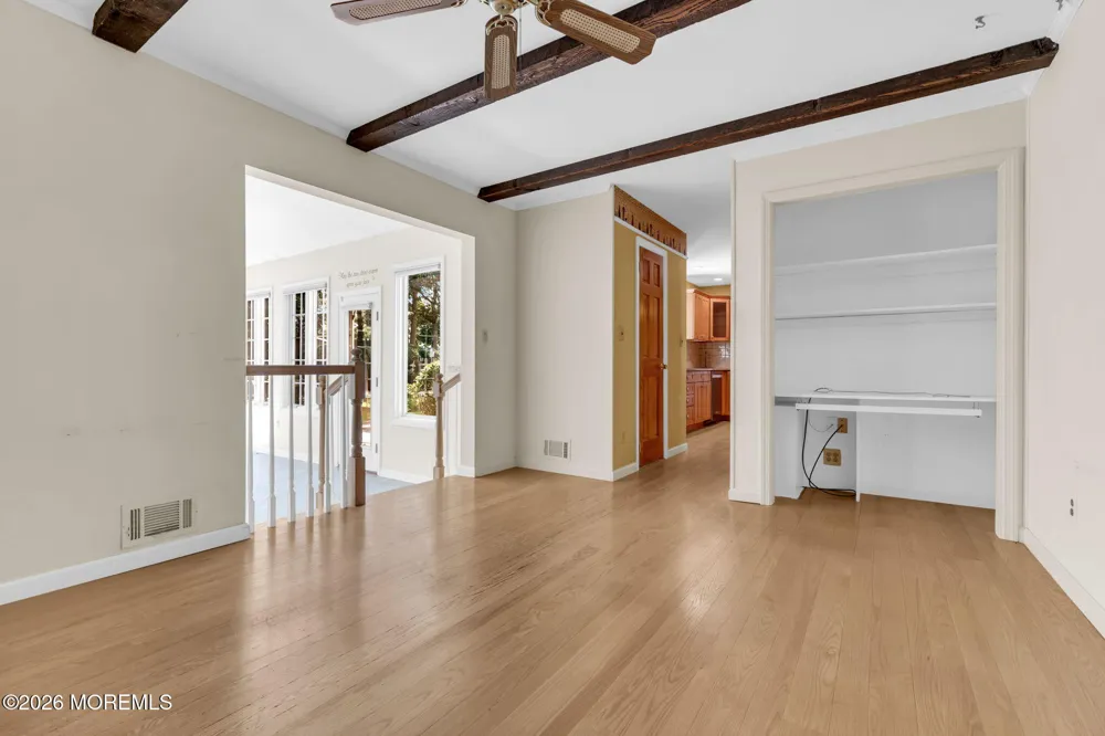 29 Meadowbrook Drive Howell, NJ 07731