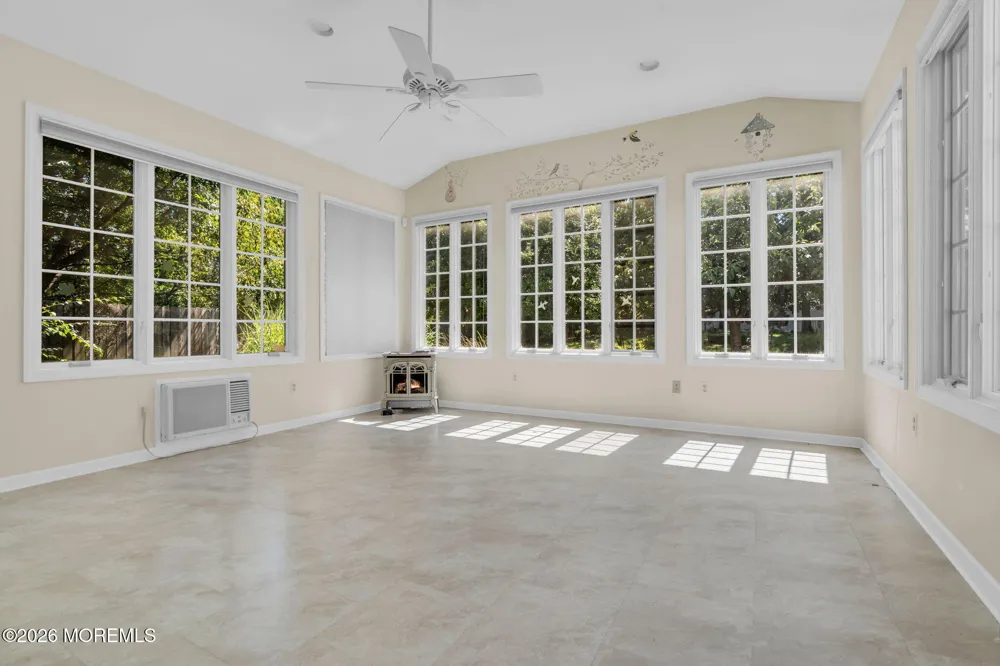 29 Meadowbrook Drive Howell, NJ 07731