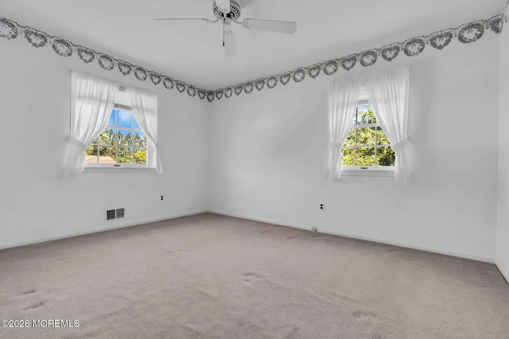 29 Meadowbrook Drive Howell, NJ 07731