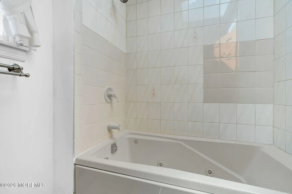 29 Meadowbrook Drive Howell, NJ 07731