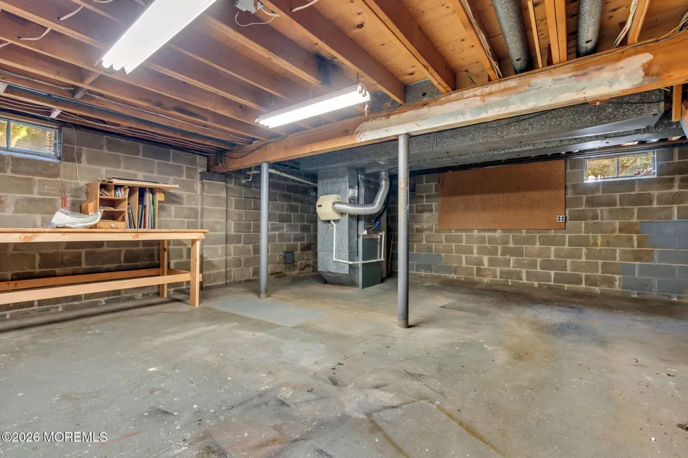 29 Meadowbrook Drive Howell, NJ 07731