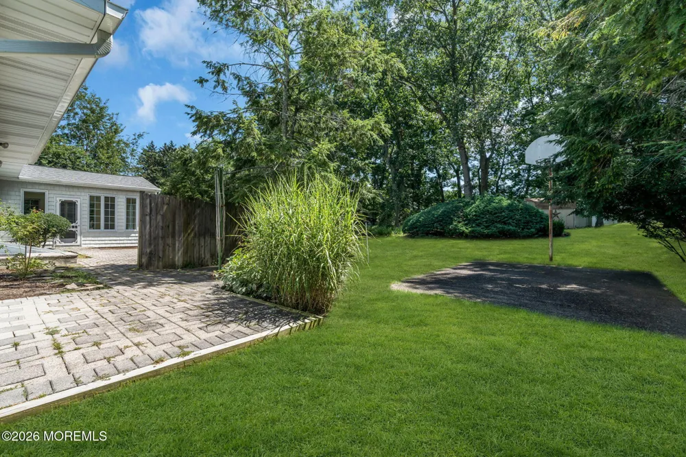29 Meadowbrook Drive Howell, NJ 07731