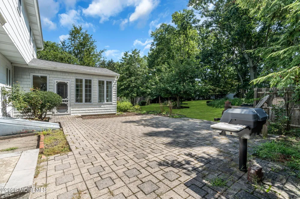 29 Meadowbrook Drive Howell, NJ 07731