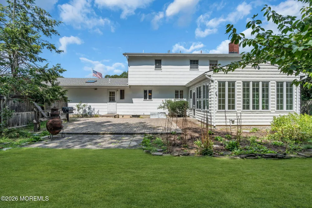 29 Meadowbrook Drive Howell, NJ 07731