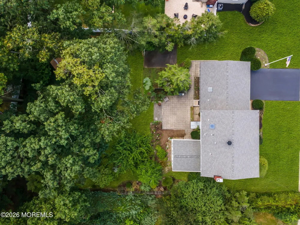 29 Meadowbrook Drive Howell, NJ 07731