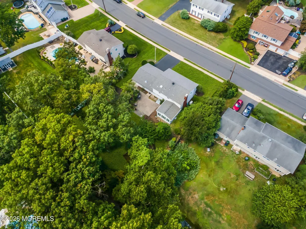 29 Meadowbrook Drive Howell, NJ 07731