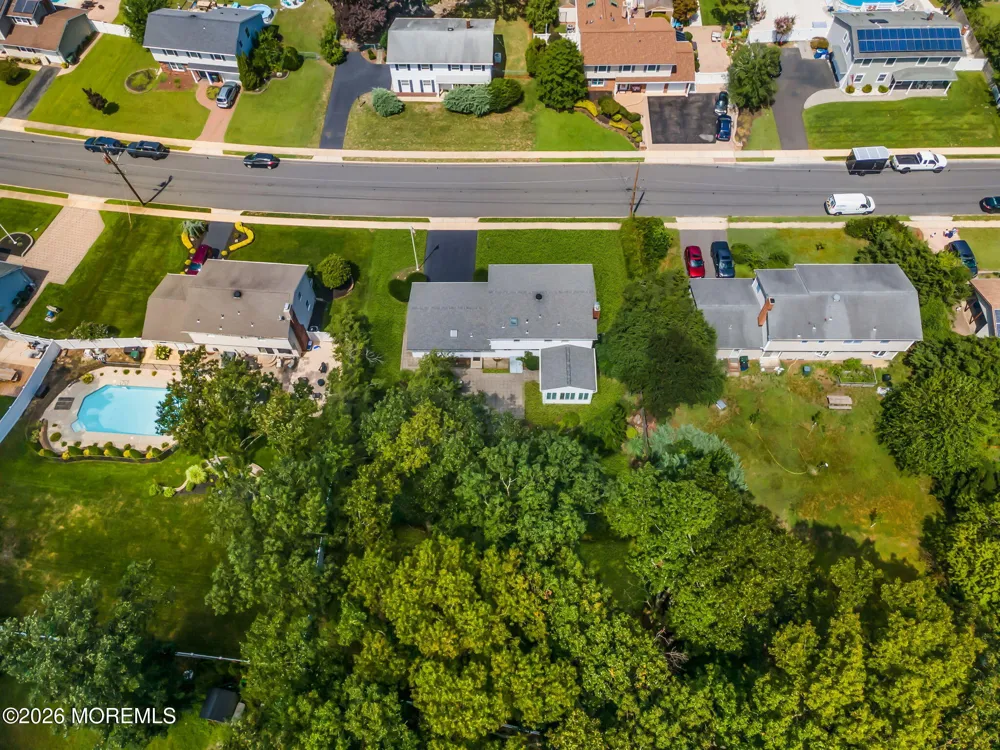 29 Meadowbrook Drive Howell, NJ 07731