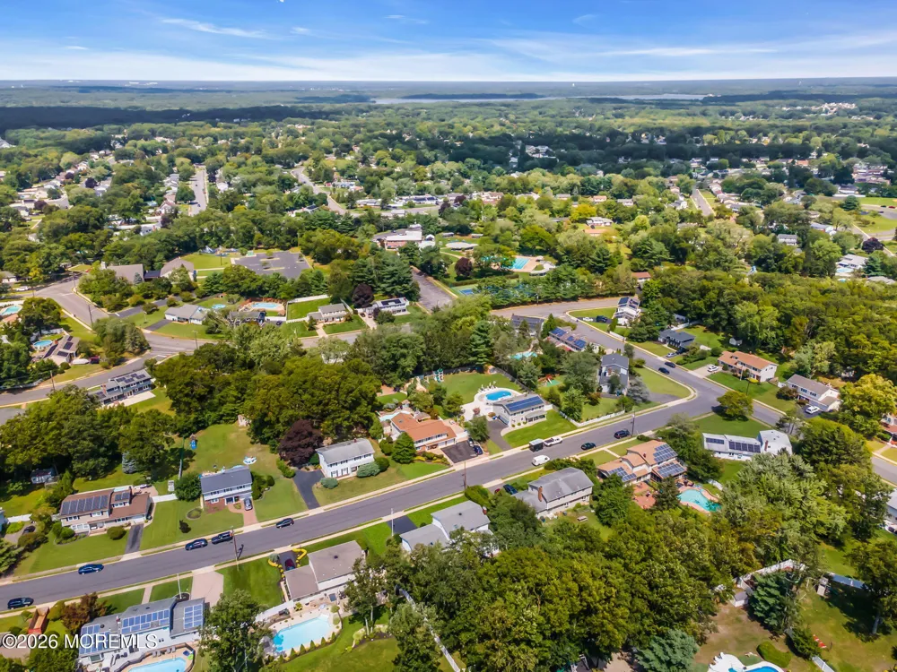 29 Meadowbrook Drive Howell, NJ 07731