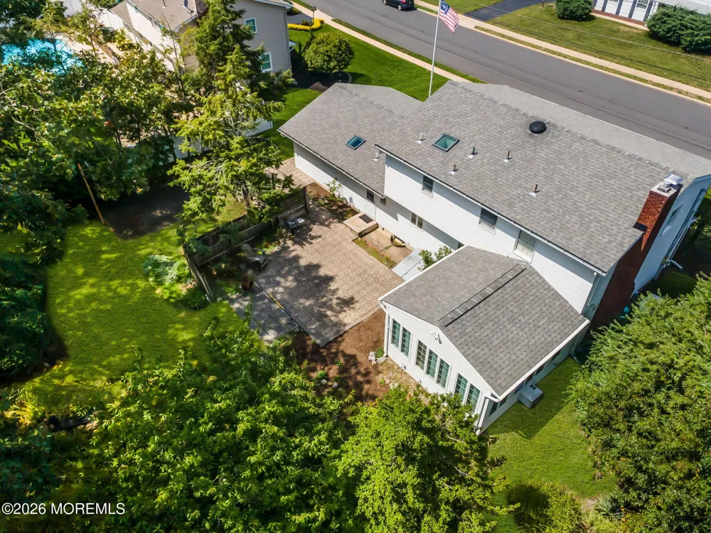 29 Meadowbrook Drive Howell, NJ 07731