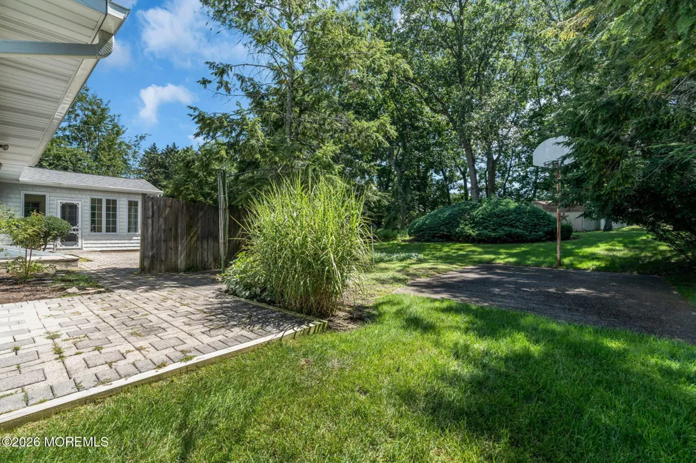 29 Meadowbrook Drive Howell, NJ 07731