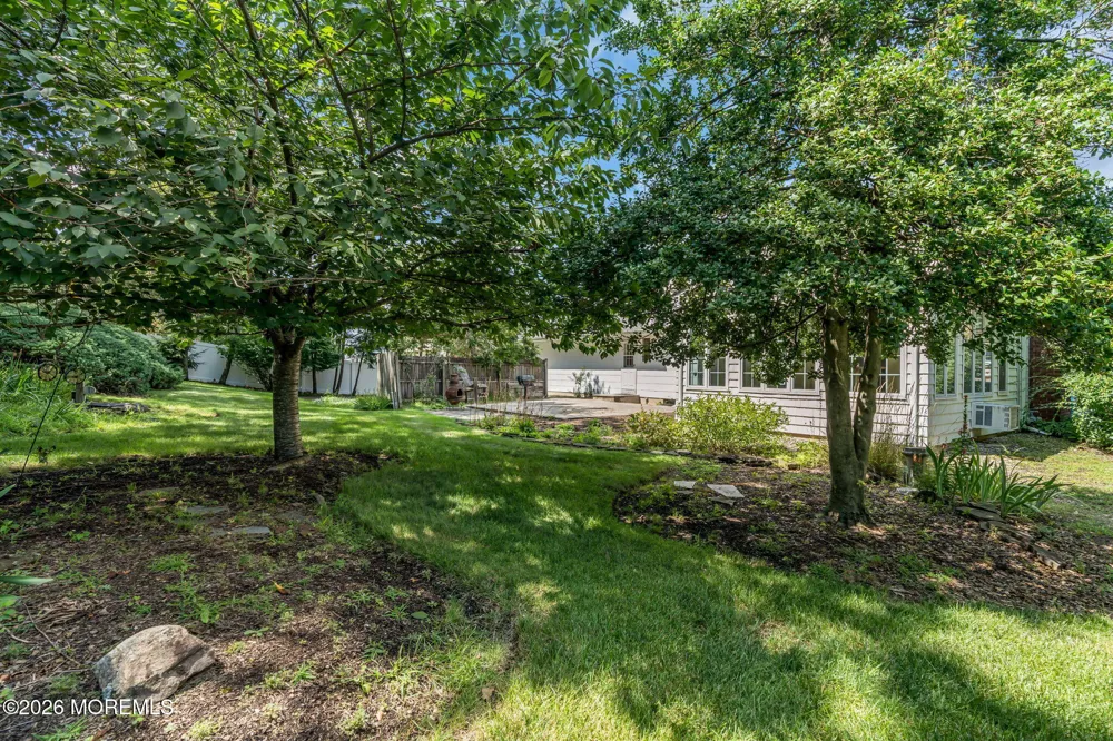 29 Meadowbrook Drive Howell, NJ 07731