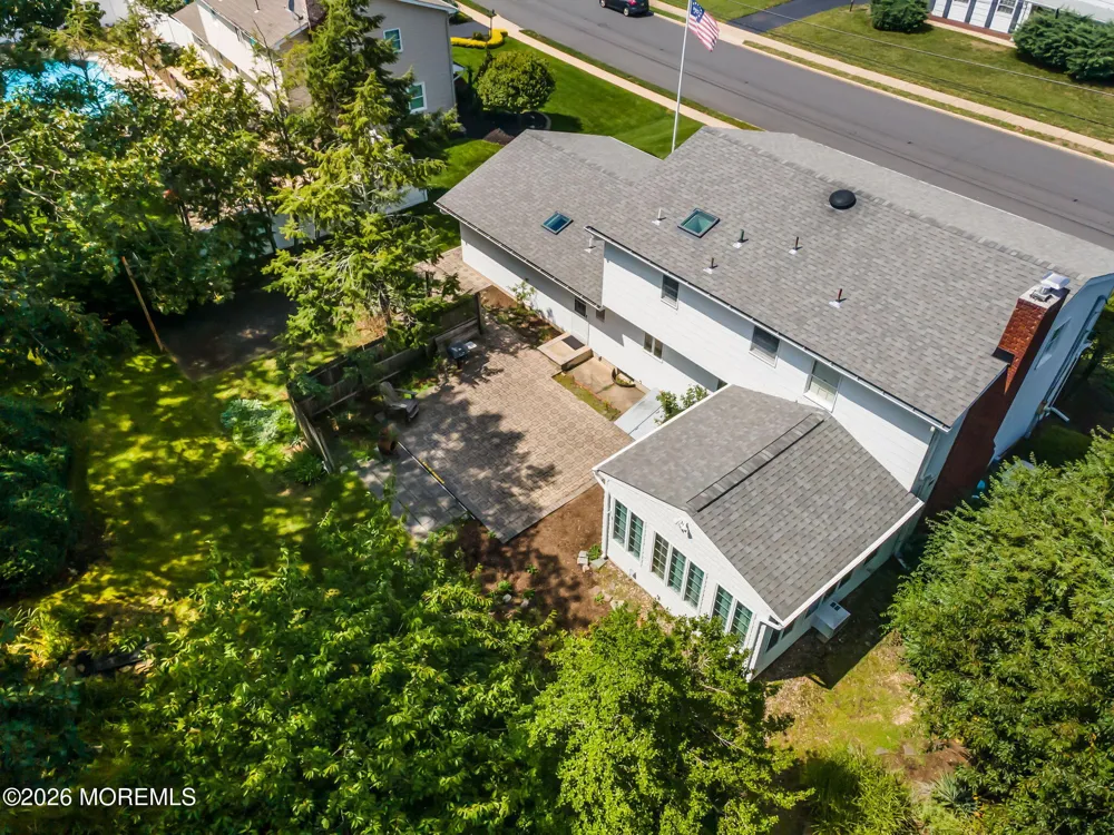 29 Meadowbrook Drive Howell, NJ 07731