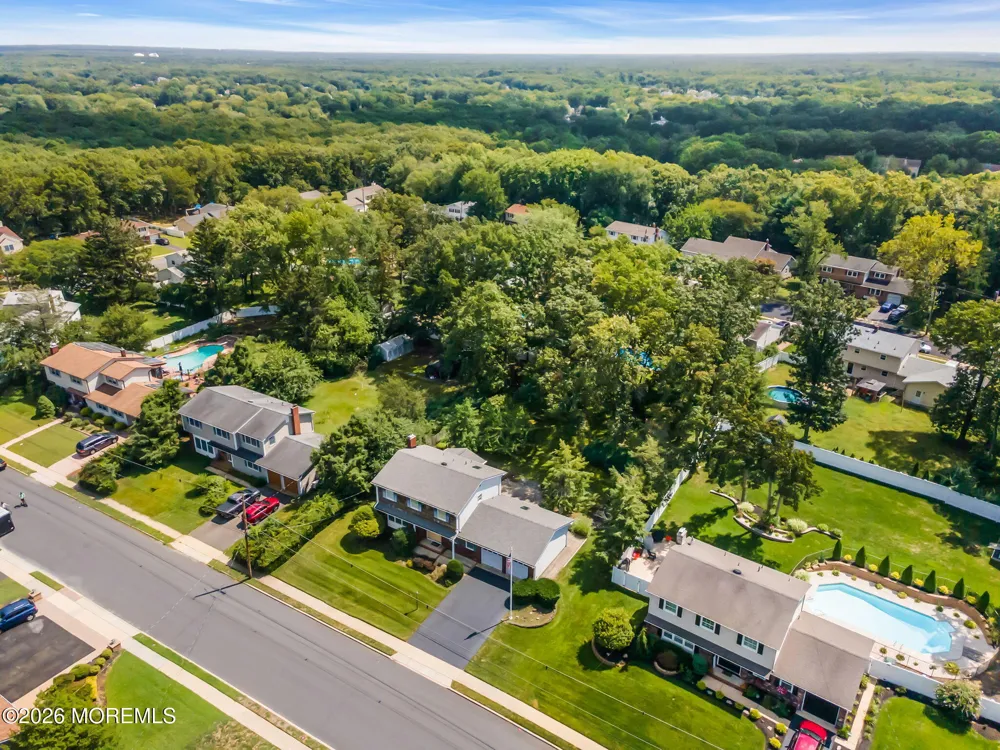 29 Meadowbrook Drive Howell, NJ 07731