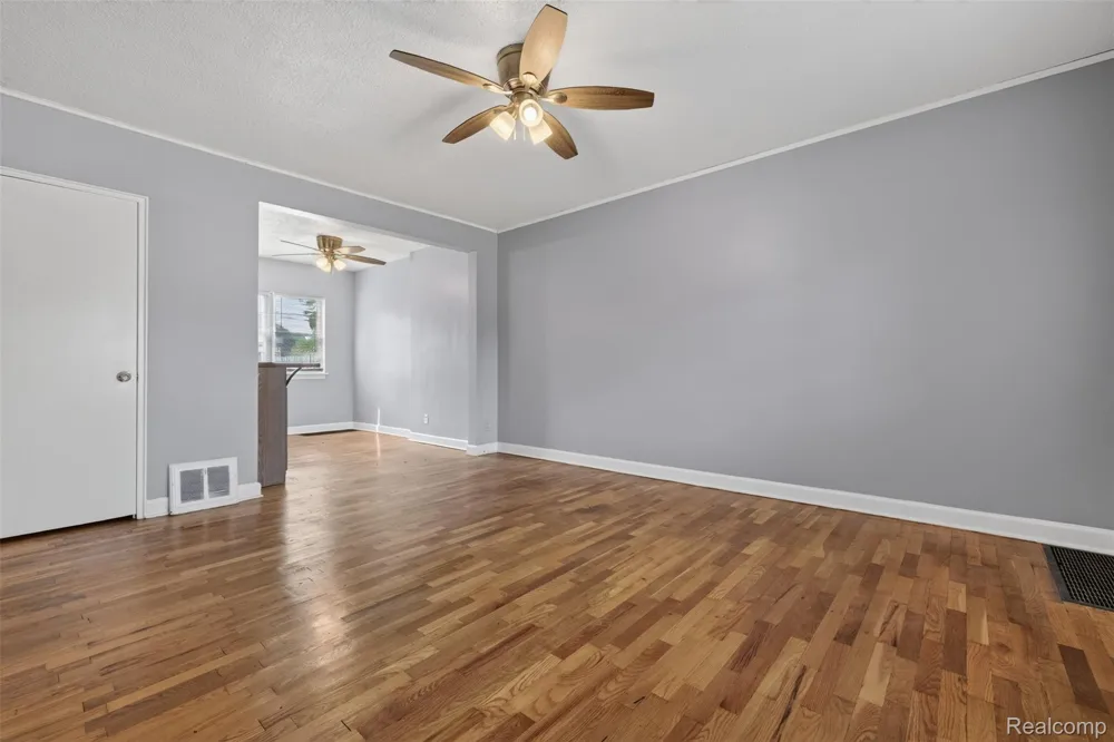316 Sheffield Avenue Flint City, MI 48503