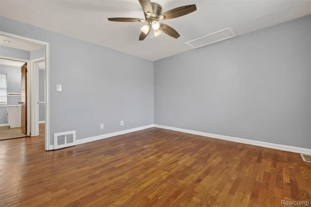316 Sheffield Avenue Flint City, MI 48503