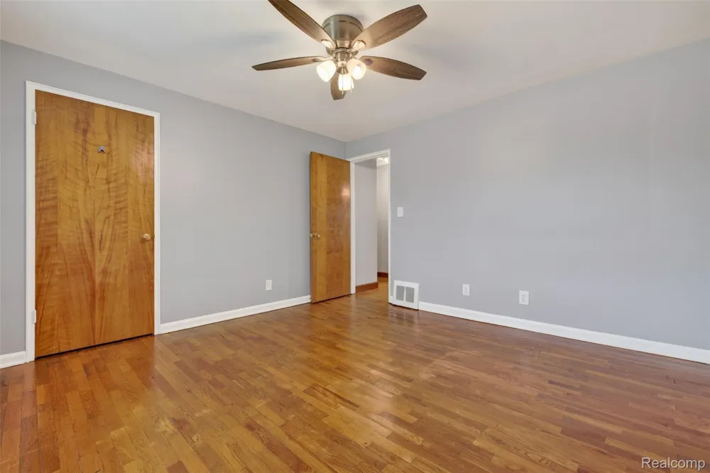 316 Sheffield Avenue Flint City, MI 48503